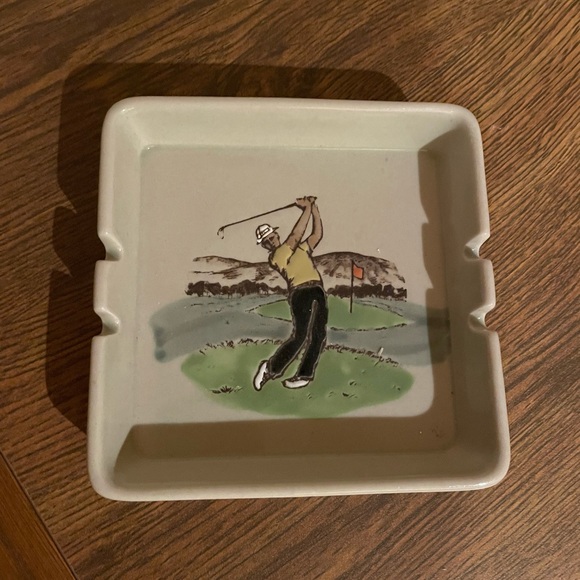 OOAK ESTATE 🚨 Vintage Golf ash tray - Picture 1 of 3